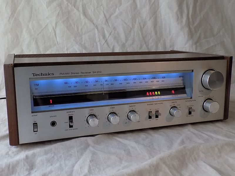 Technics SA-202 AM/FM Stereo Receiver | Reverb