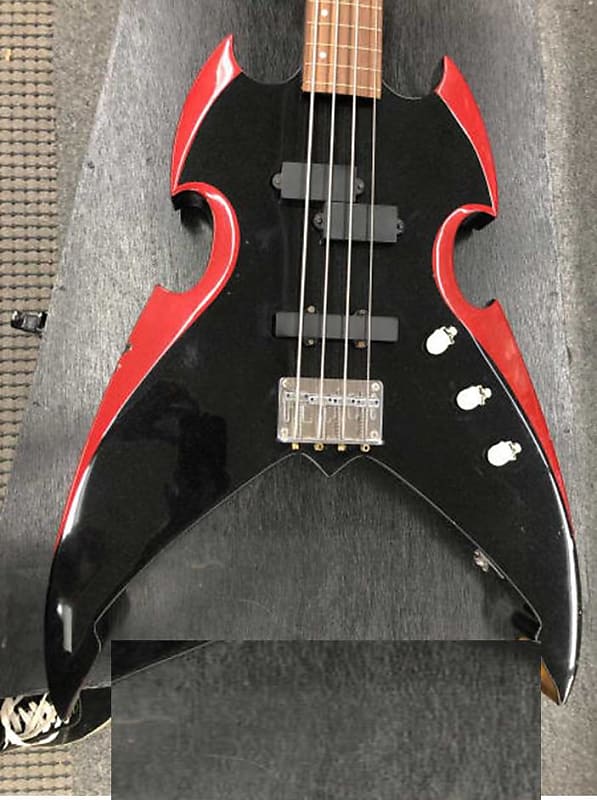 Silvertone Fretless Paul Stanley Apocalypse Bass Guitar Silvertone Fretless Paul Stanley Apocalypse Bass Guitar