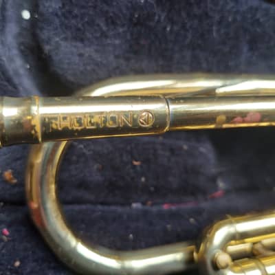 Holton Collegiate T602 Trumpet, USA, Lacquered Brass, with case/mouthpiece image 16