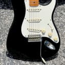 Fender Stratocaster '57 AVRI Reissue 1987 a very tidy Blackie Strat w/a killer flat Maple Neck !
