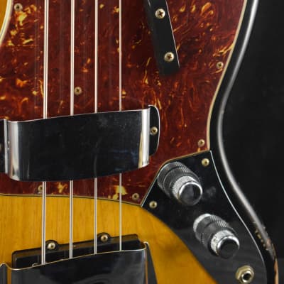 Mint Fender 1961 Jazz Bass Heavy Relic 3-Color Sunburst 3A Rosewood Fingerboard image 4