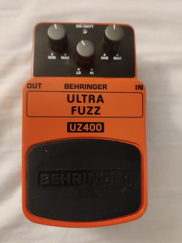 Behringer UZ400 Ultra Fuzz FZ-3 clone