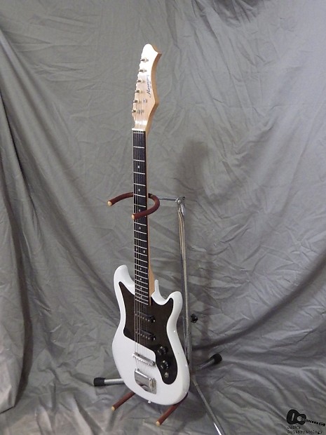 Harmony H804 Electric Guitar - Evolution Music