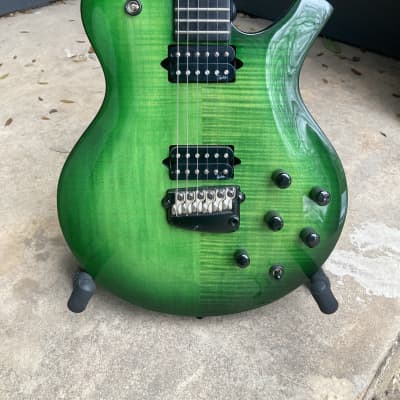 Parker Pm 24 emerald Green Flame Top hornet single cut piezo electric guitar  - Emerald Green Flame image 2