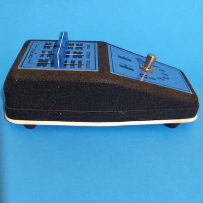 Jen HF Modulator (same as the Gretsch Play Boy) w/battery clip converter image 2