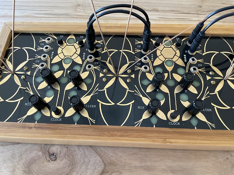 鍵盤楽器 Folktek / Resonant Garden Folktek Resonant Garden Electro-Acoustic Instrument