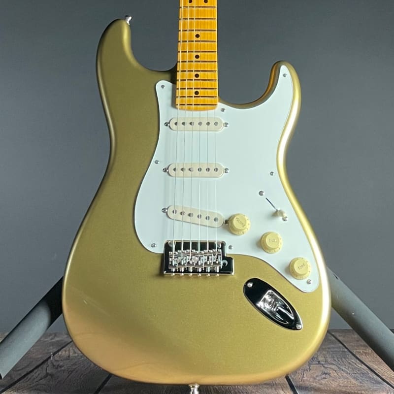 Photos - Guitar Fender   Lincoln Brewster Stratocaster Aztec Gold  2024