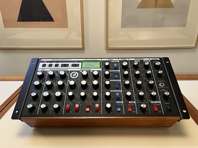 Moog Minimoog Voyager RME Rack Mount Edition Monophonic Synthesizer