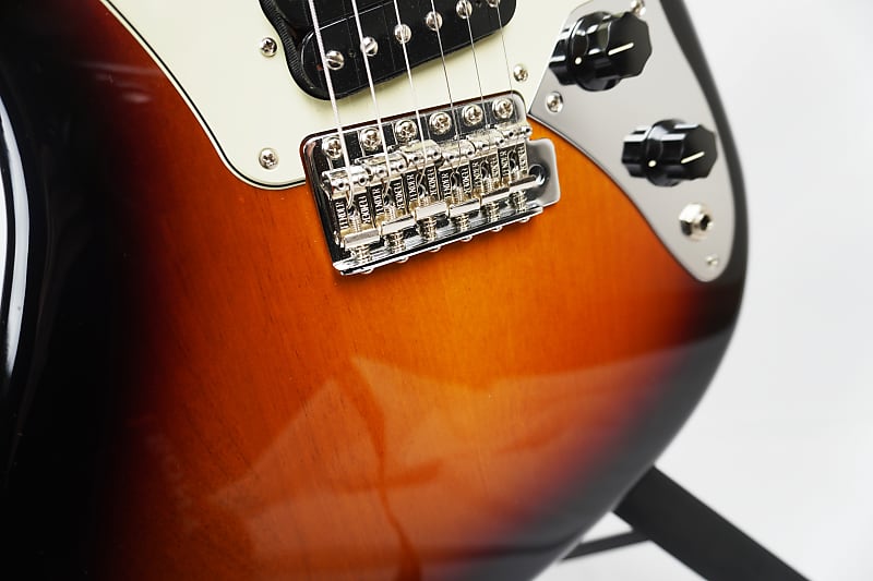 FENDER Made in Japan Limited Run Super-Sonic/3-Color