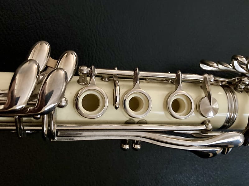 Vito Dazzler Clarinet, Reso-Tone 3, Ivory-color, Remarkable