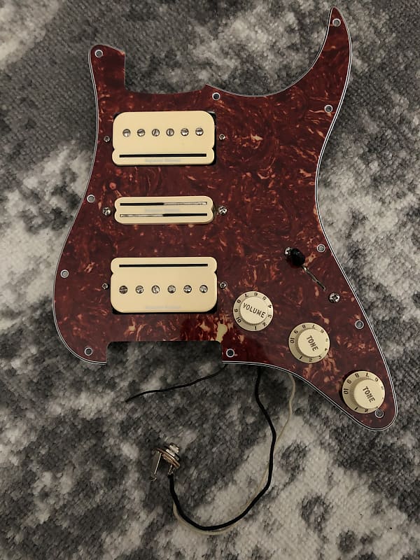 920D Custom Loaded Pickguard for Fender Stratocaster Seymour