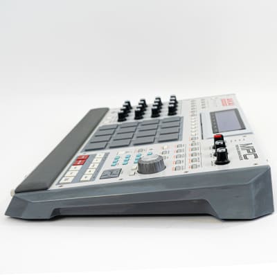 Akai Professional MPC Renaissance Production Controller with 5 Sound Library CDs image 8
