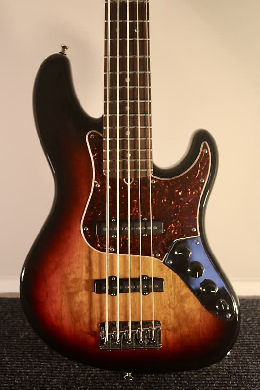 Fender American deluxe jazz bass V プリアンプ Fender American Deluxe Jazz Bass V プリアンプ - ベース