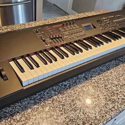 Yamaha S90 XS 88-key Master Keyboard