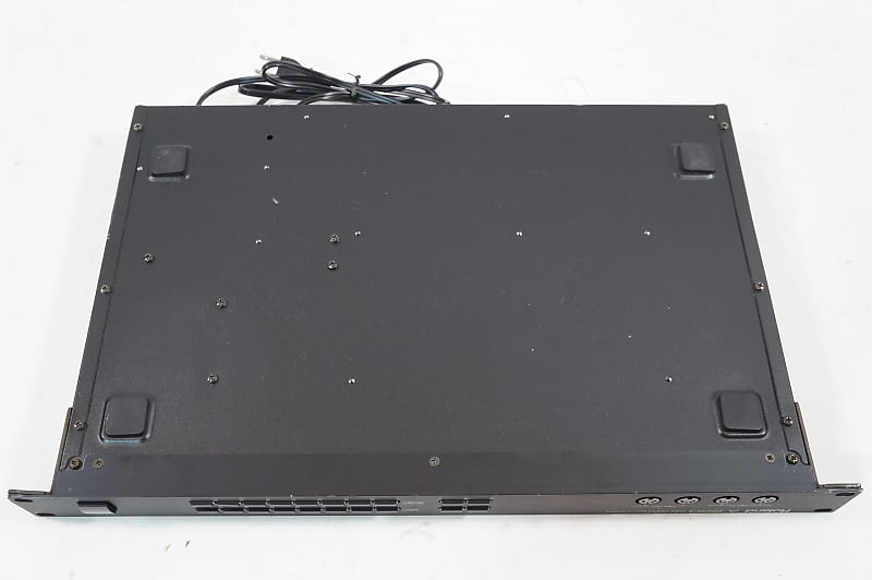 Roland A-880 8 in / 8 out MIDI Patcher Mixer Worldwide