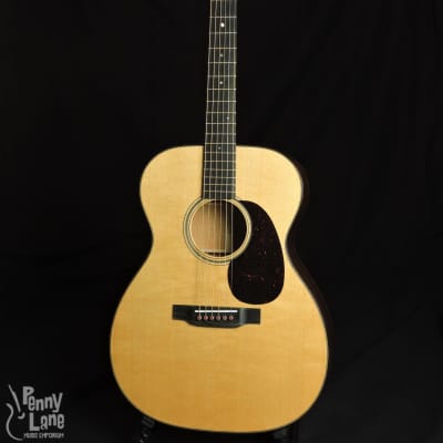Martin 000-18 Modern Deluxe Acoustic 000 Guitar with Case- Floor Model image 1