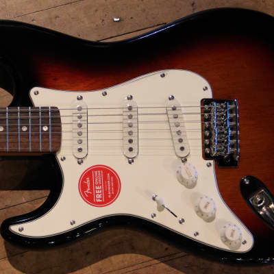 Squier Classic Vibe '60s Stratocaster Left-Handed 3-Color Sunburst image 2
