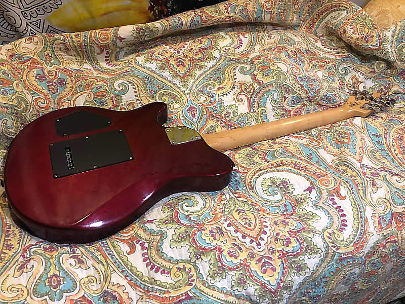 美品 メンテ済 OLP by MUSICMAN AXIS MM-1 アクシス used】Musicman / AXIS EX Hi-End Guitars Translucent Red