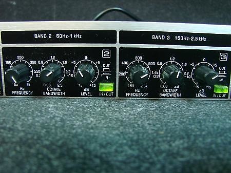 Behringer PEQ2200 Ultra-Q Pro 5-Band Parametric EQ Rack
