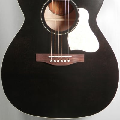 Art & Lutherie Legacy Faded Black Concert Hall Acoustic Guitar Solid Cedar Top (Model # 045563) image 5