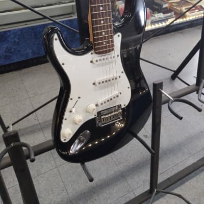 Fender "Squier Series" Standard Stratocaster Left-Handed with Rosewood Fretboard 1992 - 1996 - Black image 1