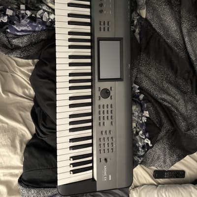 Korg KROME 61-Key Synthesizer Workstation 2010s - Black