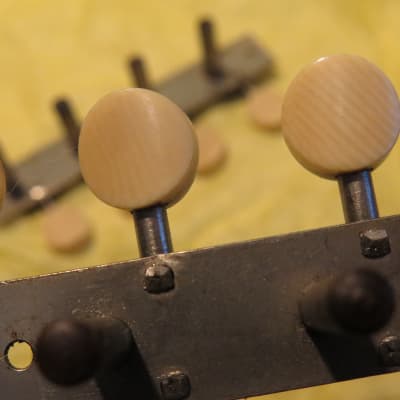 vintage 1800's early 1900's vintage mandolin tuners striped catalin/bone/ivory buttons image 3