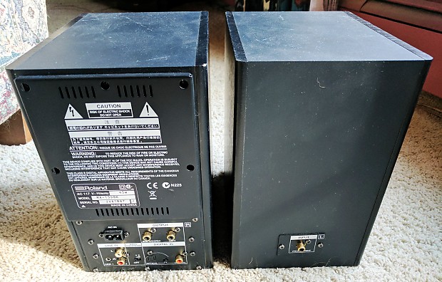 Roland/Edirol MA-15D Digital Stereo Micro Monitor Pair Built In