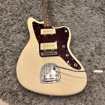 Fender Vintera '60s Jazzmaster with Pau Ferro Fretboard 2019 - Present - Olympic White image 1