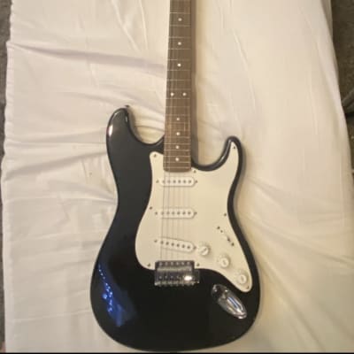 Squier Affinity Series Stratocaster with Rosewood Fretboard 2001 - 2018 - Black image 10