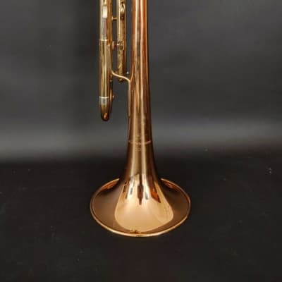 Conn Doc Severinsen 1000B Bb Trumpet with Case Ready to Play image 7