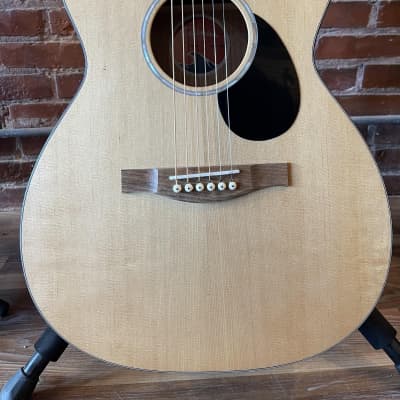 Bentley Guitar Studios / Acoustic Guitars | Reverb