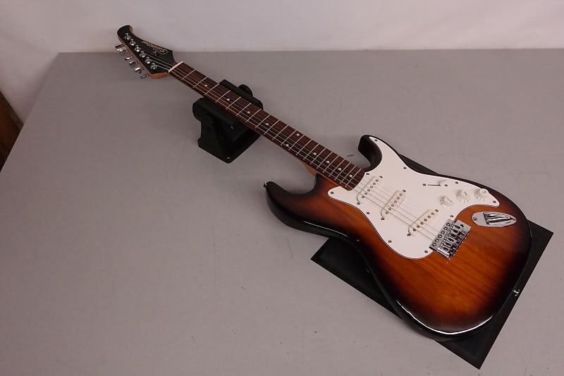 Silvertone SS11 Electric Guitar Sunburst Reverb