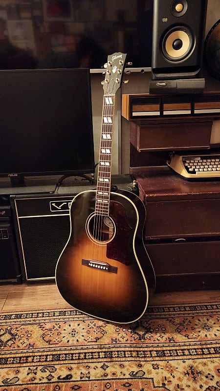 Gibson Southern Jumbo True Vintage Sunburst 2011 - Some Neck