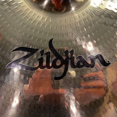 Zildjian A20515 17" A Custom Crash Cymbal image 3