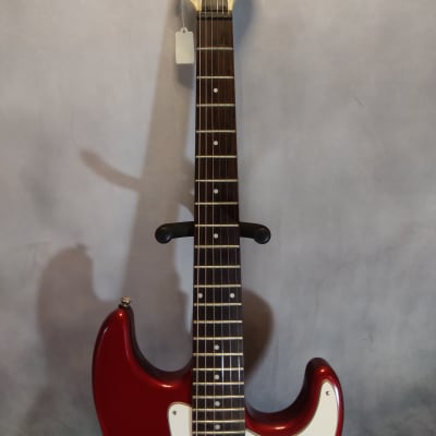 Hondo 2 Stratocaster Style Electric Guitar 1990s - Red image 4