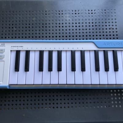 Arturia MicroLab 25-Key MIDI Controller - Blue