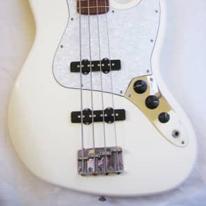 FENDER 4-String Standard Jazz Bass - 2002. Made in Mexico. | Reverb