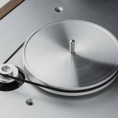Pro-Ject Classic EVO Turntable image 4