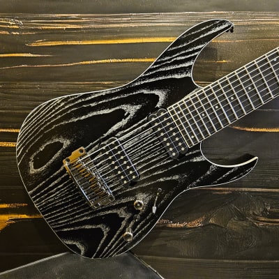 Ibanez Prestige RG5328-LDK Lightning Through A Dark 8