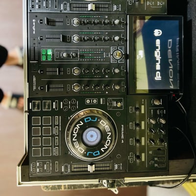 Denon Prime 4 Standalone DJ System 2019 - Black image 3