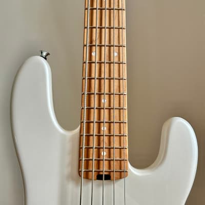Charvel Pro-Mod San Dimas Bass PJ V, Platinum Pearl + Case image 5