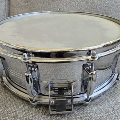 Slingerland 5x14 10 lug brass radio king snare drum 1965 - Chrome image 3