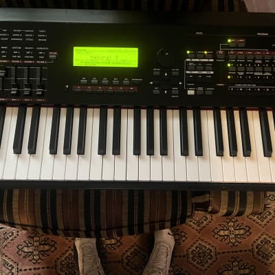 Yamaha S90ES 88 note piano/synth/workstation w new Gator case, stand & pedal