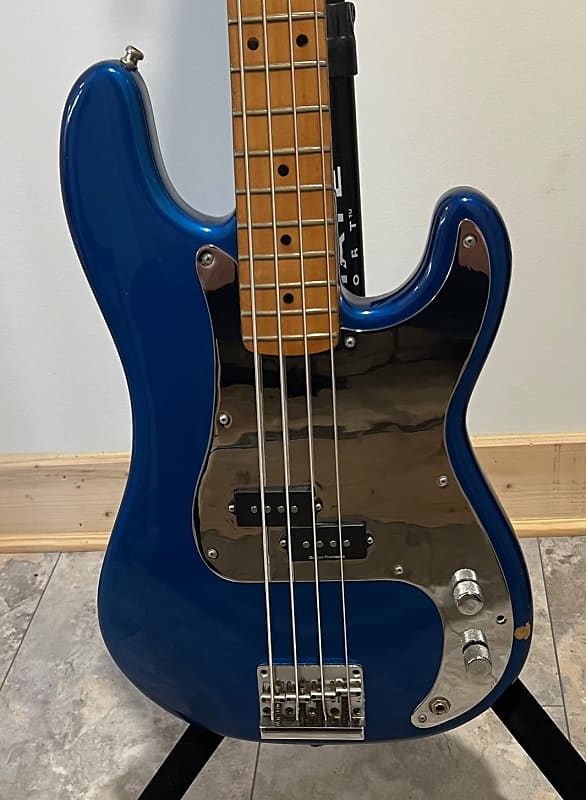 Fender Deluxe Active Precision Special PF Electric Bass