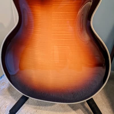 Stunning 2000 Guild/Benedetto Artist Award Signature Model Antique Burst Mint!  YouTube video below Recently had a professional setup. image 3