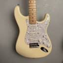 Fender American Standard Stratocaster with Maple Fretboard 2011 Olympic White