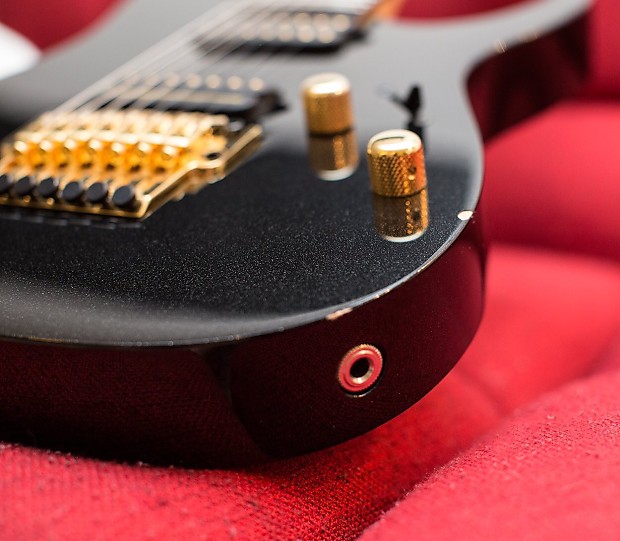 Ibanez black shop and gold