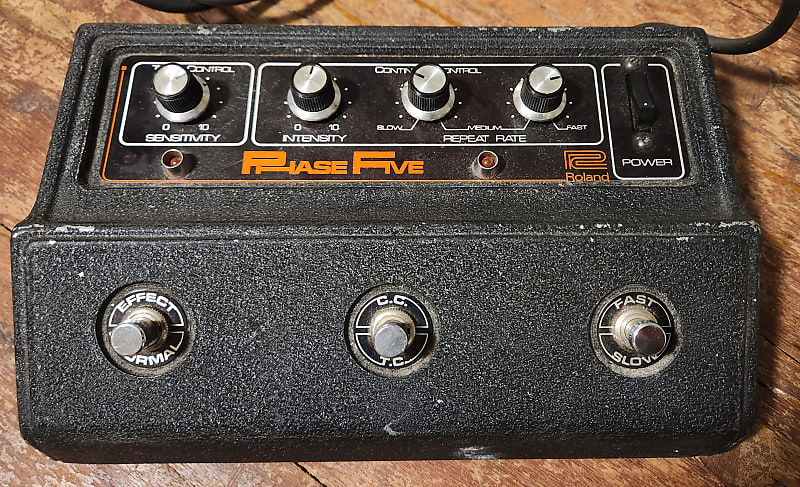 Roland AP-5 Phase Five | Reverb Canada