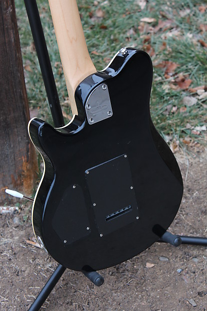 OLP MM1 Axis Amber Quilt Top Electric Guitar - EVH Eddie Van OLP MM1 Axis Amber Quilt Top Electric Guitar - EVH Eddie Van